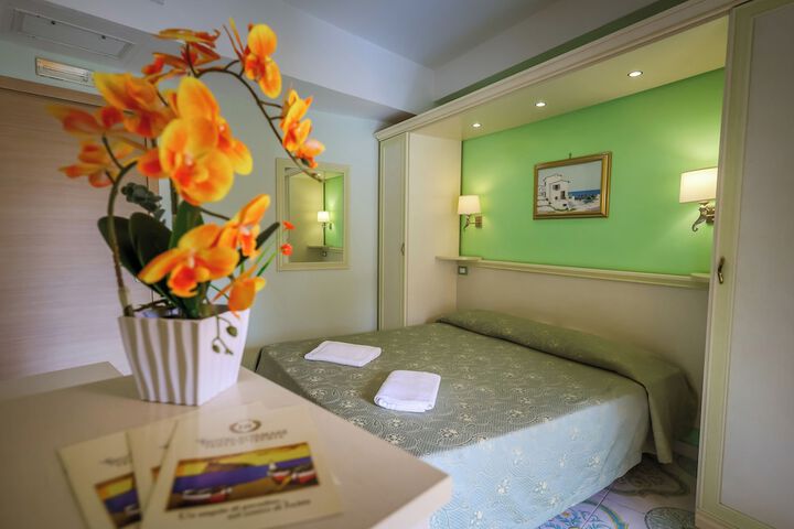 Room 12 of 45
