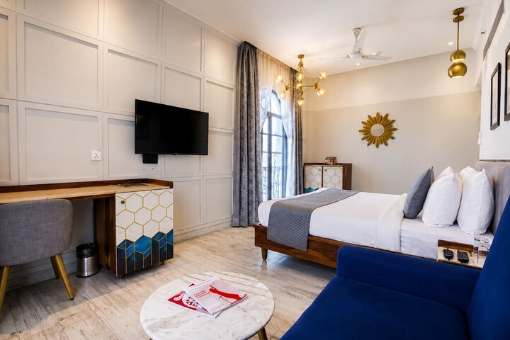Room 32 of 51