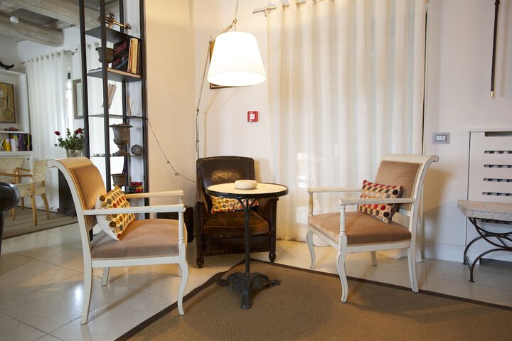 Hotel Interior 7 of 170