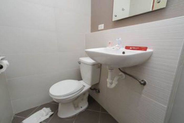 Room 5 of 21