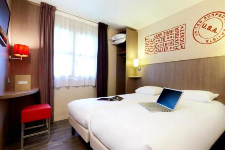 HOSTELLERIE EXCALIBUR