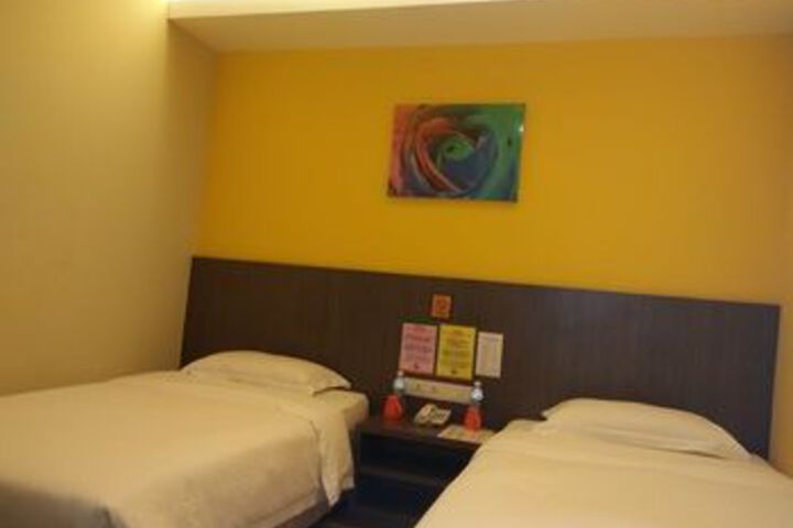 Room 22 of 47