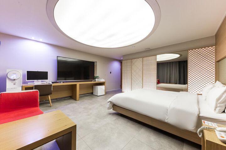 Room 68 of 120