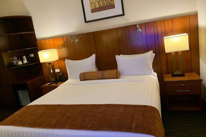 Room 49 of 168