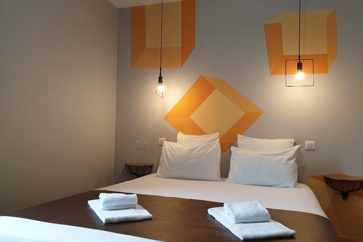 Room 20 of 44
