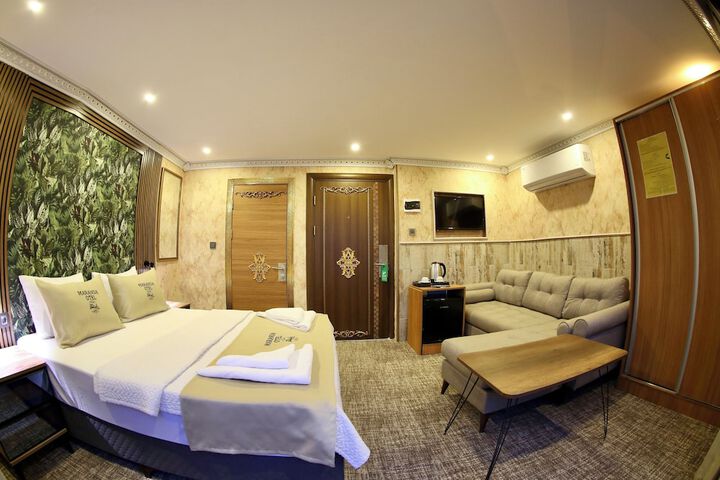 Room 29 of 170