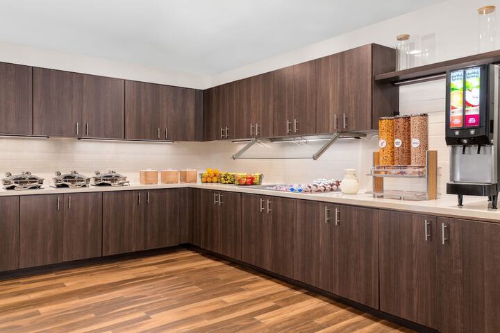 Breakfast/Coffee Service 47 of 55