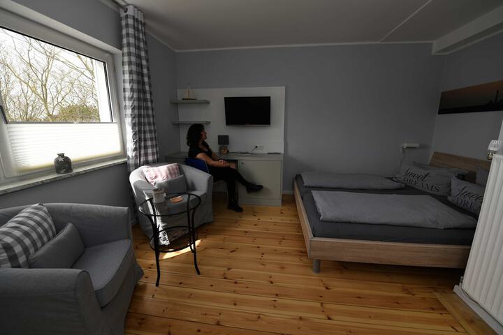 Room 7 of 75