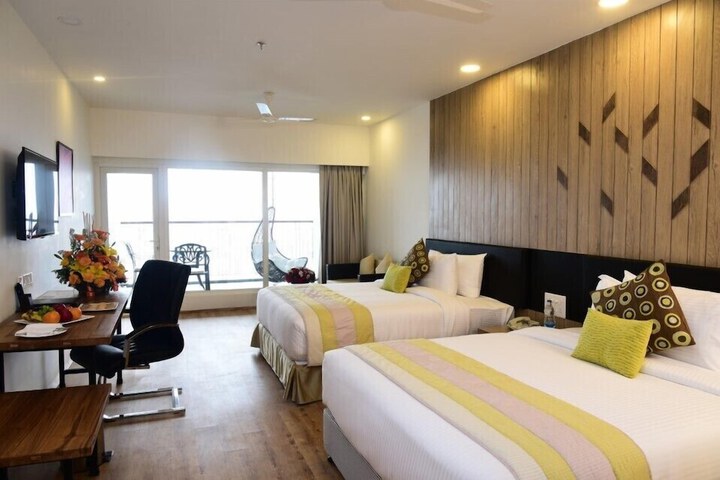 Room 5 of 32