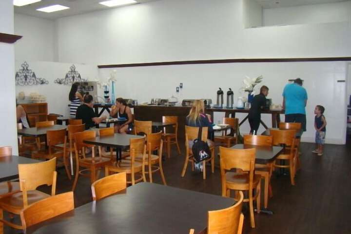 Breakfast area