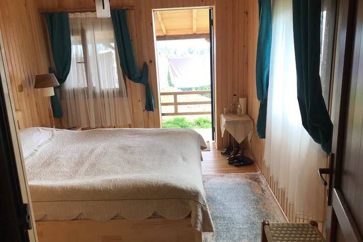 Room 11 of 13
