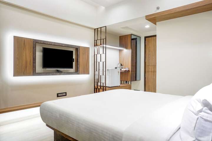 Room 22 of 100