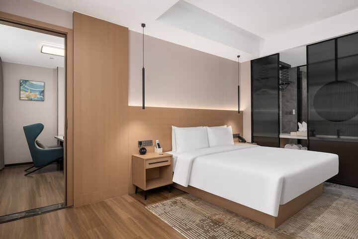 Room 15 of 61