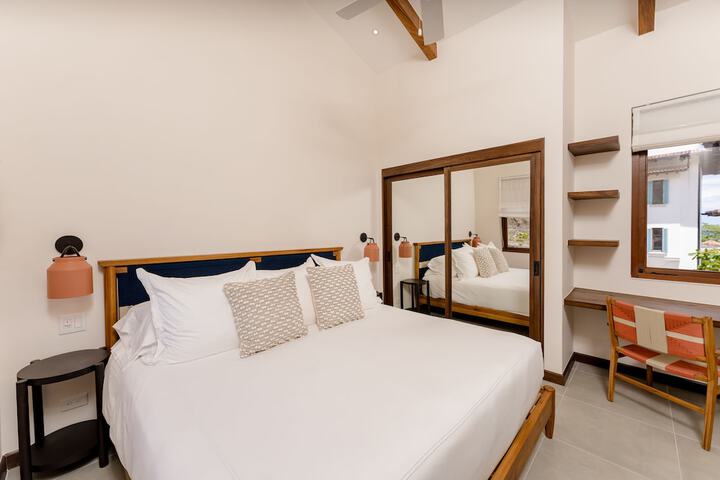 Room 28 of 1000