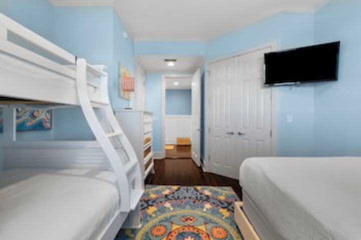 Room 25 of 162