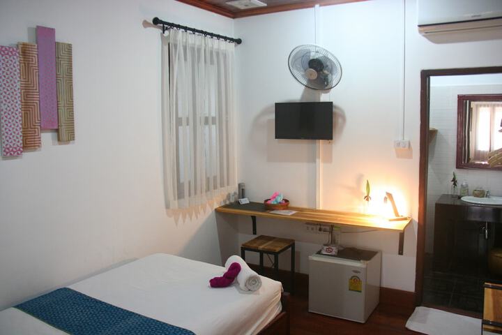 Room 8 of 52