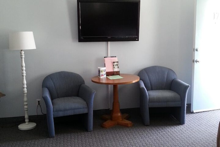 Room 6 of 30