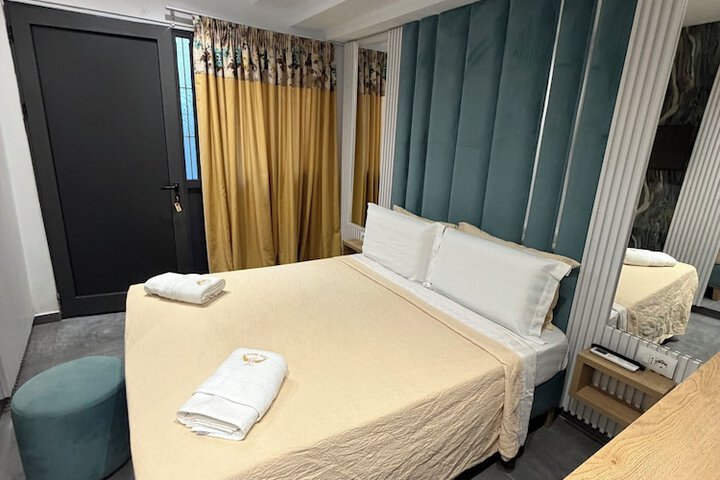 Room 27 of 56