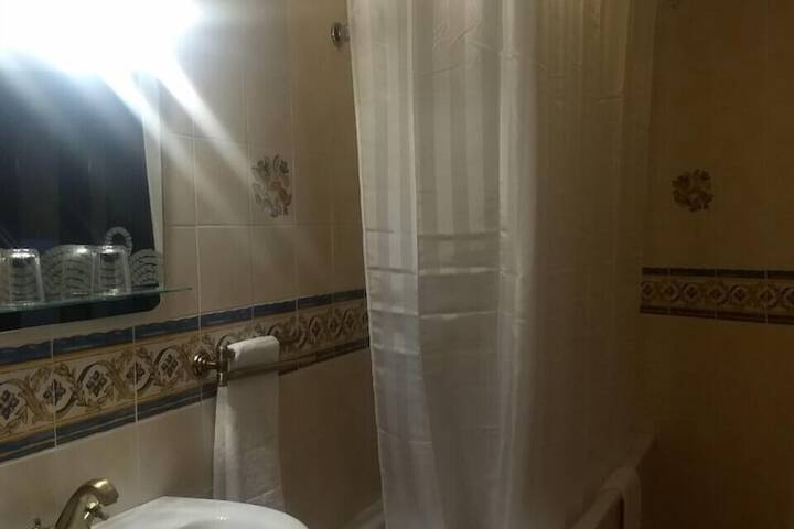 Room 26 of 62