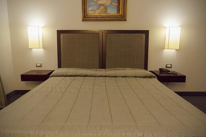 Room 3 of 45
