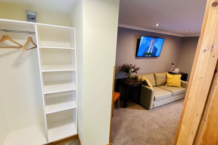 Room 42 of 133