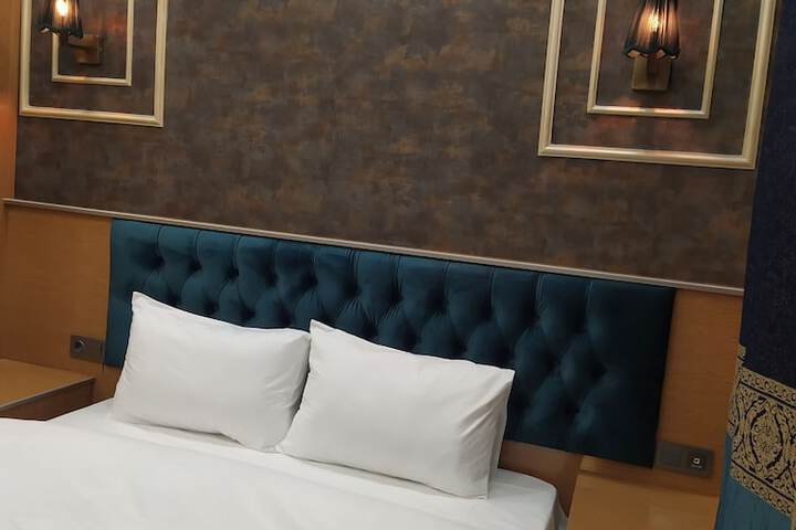 Room 27 of 111