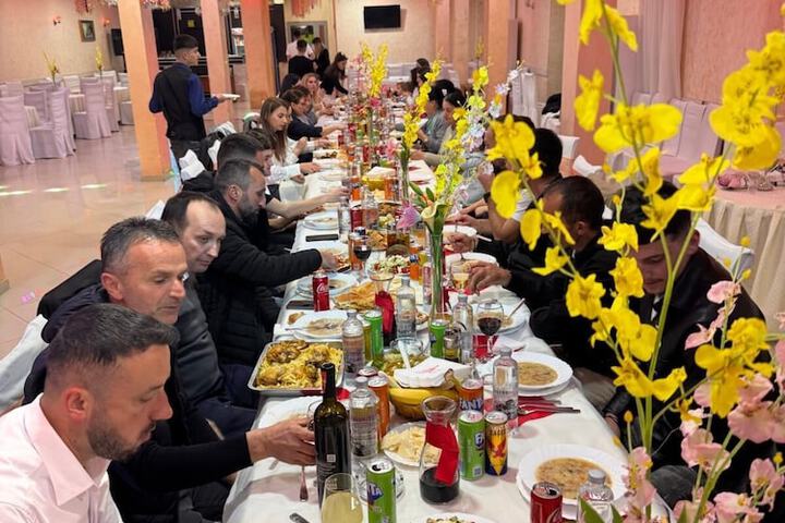 Dining 64 of 77