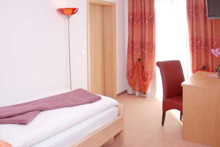 Room 18 of 54