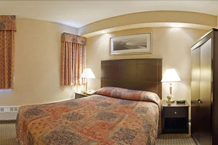 Room 7 of 40