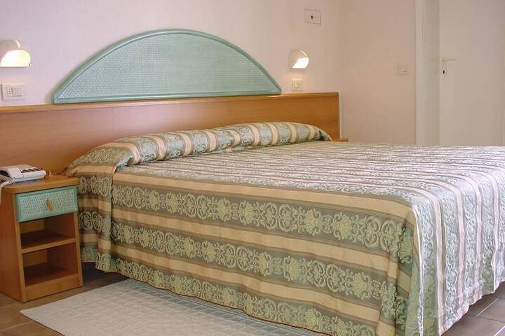 Room 3 of 29