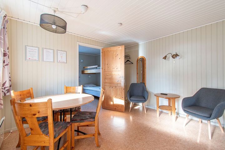 Room 13 of 70