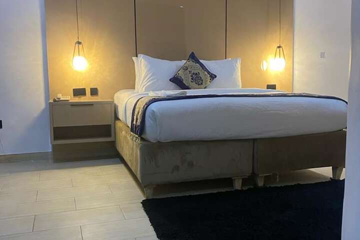 Room 17 of 51