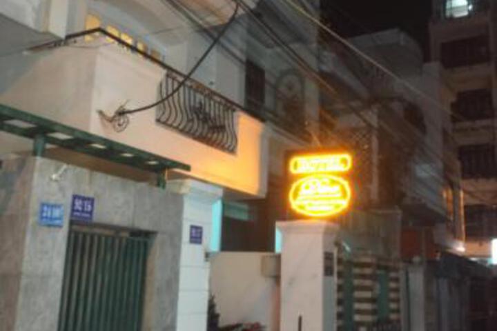 Mira Hotel