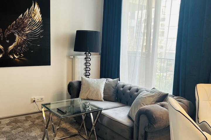 Room 21 of 145