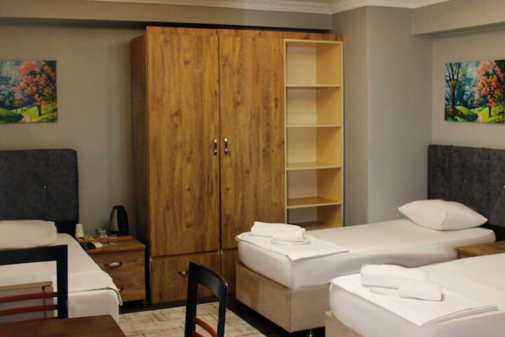 Room 35 of 108