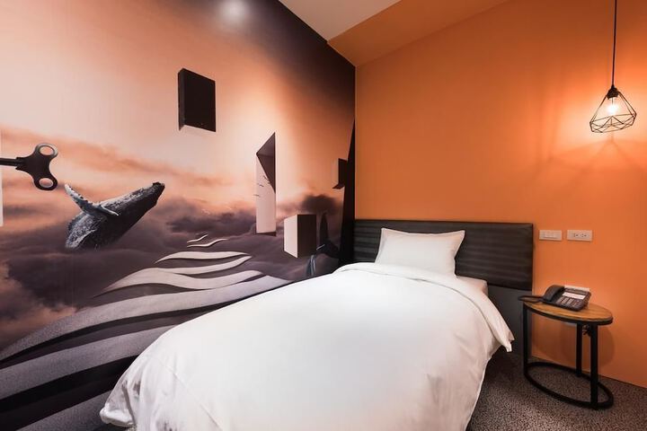 Room 7 of 50