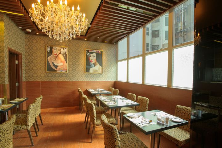 Dining Photos