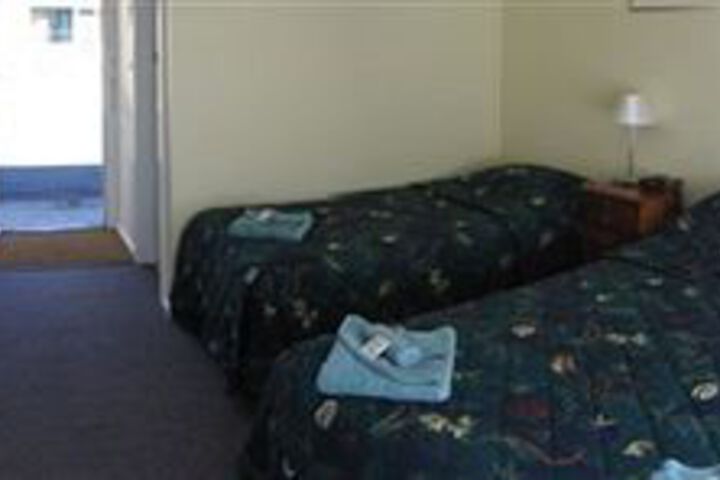 Room 9 of 17