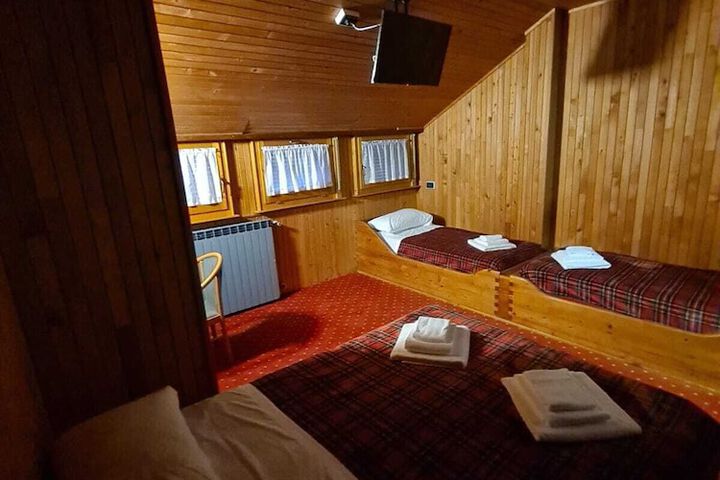 Room 8 of 22