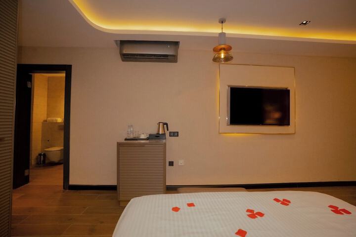 Room 18 of 26