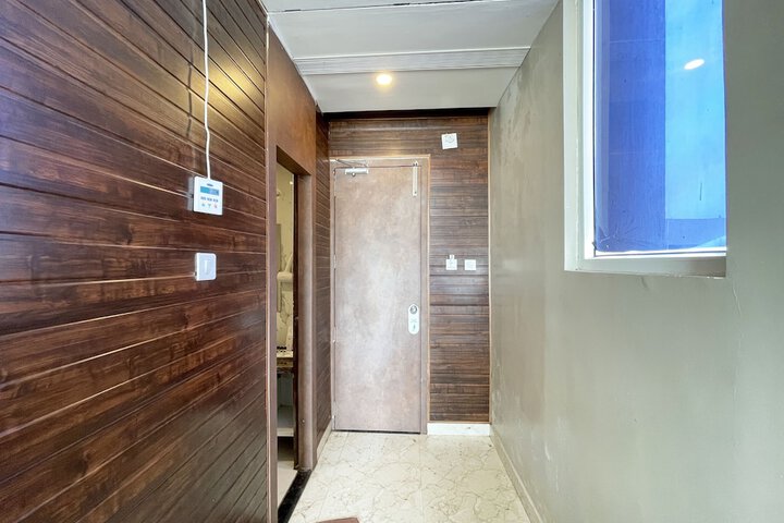 Room 31 of 100