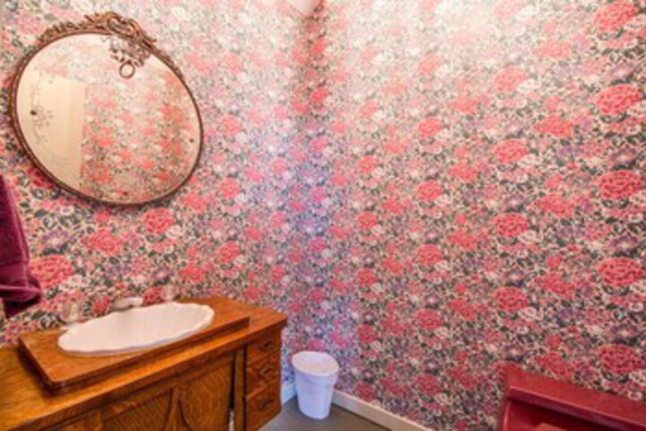 Room 10 of 56