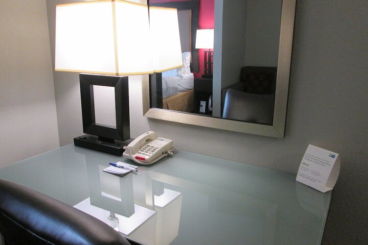 Room 43 of 81