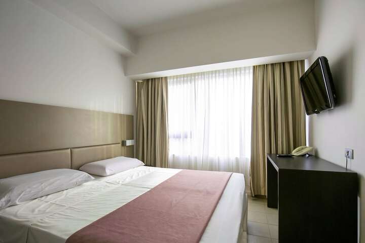 Room 31 of 146