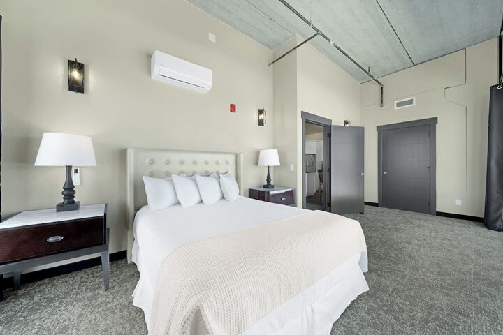 Room 22 of 65