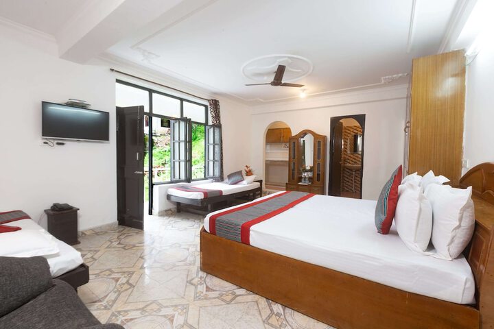 Room 15 of 24