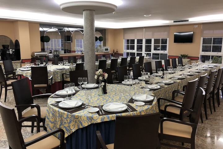 Dining 29 of 65