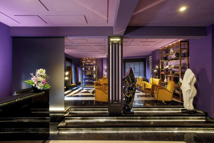 Hotel Lobby