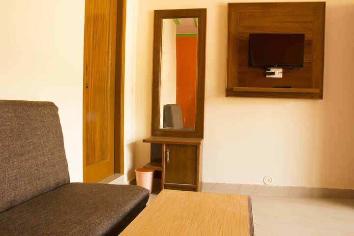 Room 5 of 25