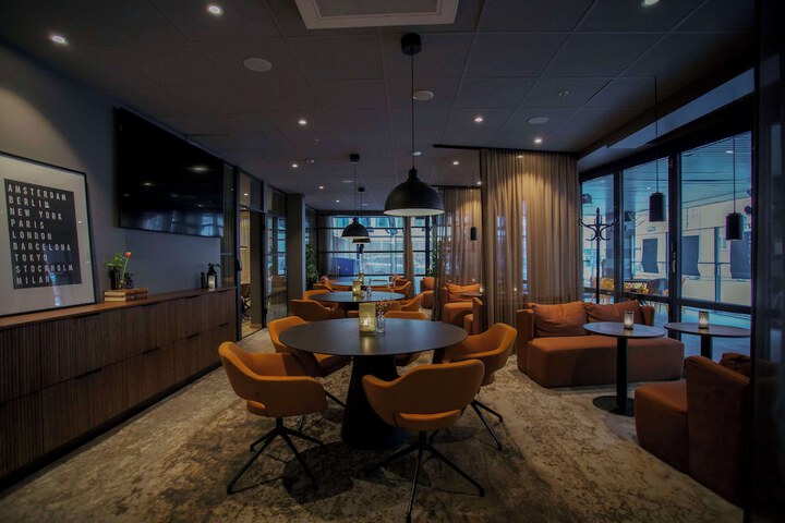 Hotel Lobby